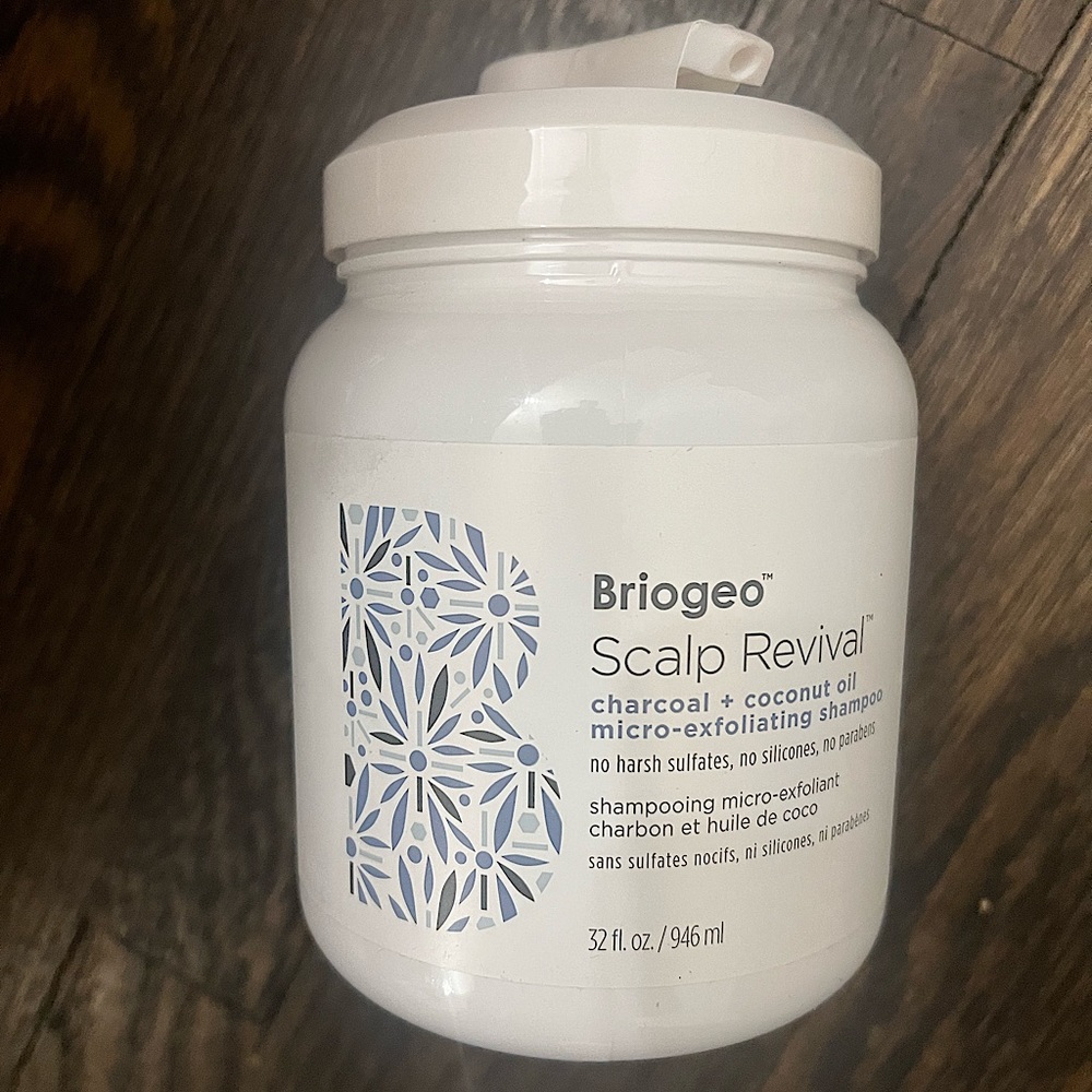 Briogeo Revival Charcoal + Coconut Oil Micro-Exfoliating Salt Scrub Shampoo